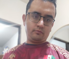 Oscar Isaac, 35, Huauchinango