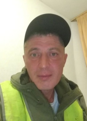 Viktor, 44, Russia, Komsomolsk-on-Amur