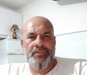 Şadan, 20, Radovish