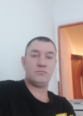 Анатолий, 41, Қазақстан, Сарқан