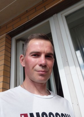 Сергей из Москвы 41 год