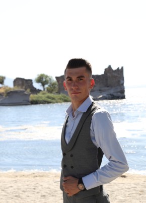 Aykut Arslan, 23, Türkiye Cumhuriyeti, Milas