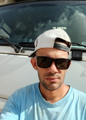 Daniel dos Santo из São Francisco do Sul 27 лет
