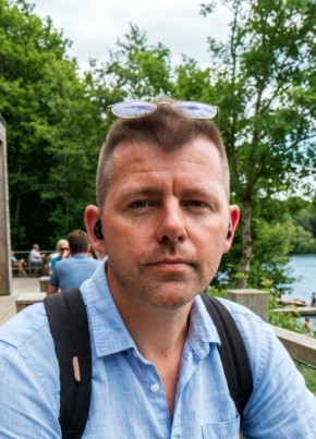 Илья из Пскова 37 лет