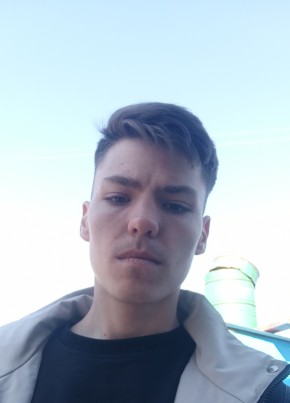 Andrey Melnik, 21, Russia, Artem