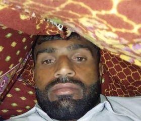 Mansoor, 20, Sadiqabad