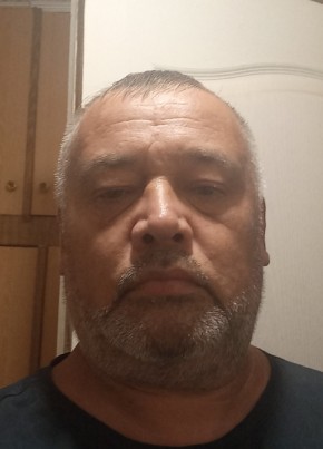 Иван из Сарапула 46 лет