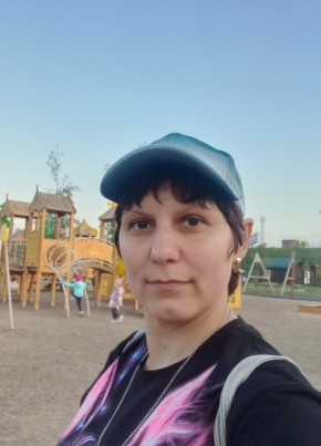 Елена, 35, Россия, Иланский