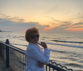 Albina, 58, Yekaterinburg