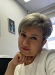 Elena, 48, Strezhevoy