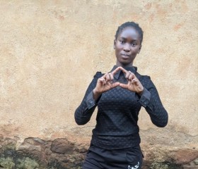 Loveline, 21, Bafoussam