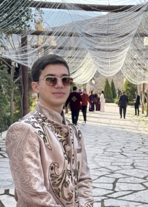 Farhat из Aşgabat 18 лет