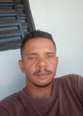 Lorran из Barra do Garças 38 лет
