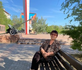 Valentina, 69, Sorang