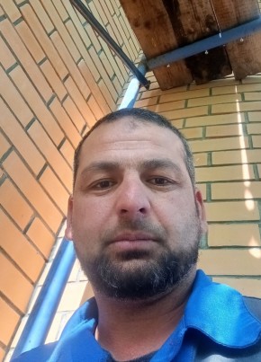 Шамиль 36 лет
