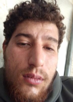 محمد بسام حسنين из غزة 21 год