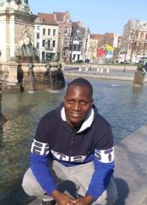 Ahmed junior , 25, Koninkrijk België, Roeselare