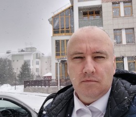 Vitali, 49, Nha Trang