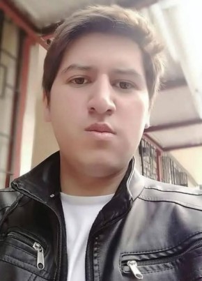 Alexander из Ambato 32 года