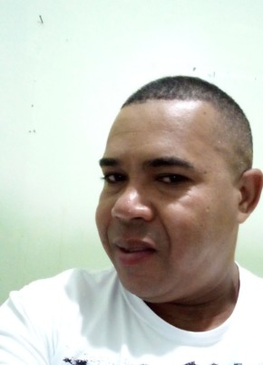 Alfredo Martinez, 41, República de Santo Domingo, Villa Francisca