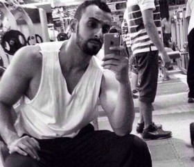 Nathem, 41, Sanaa