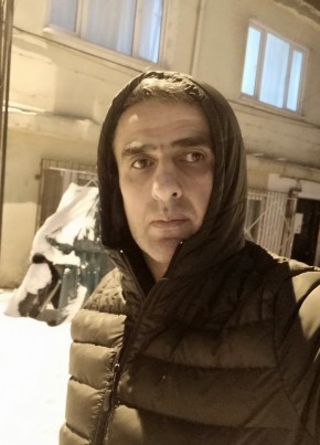 Şahin, 45, Türkiye Cumhuriyeti, Bursa