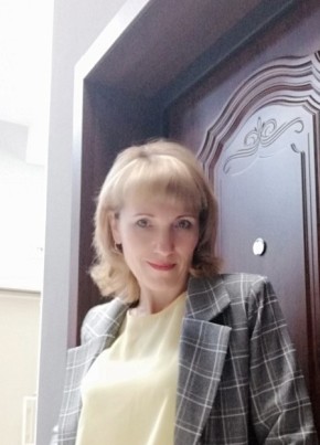 Лариса, 48, Россия, Омск