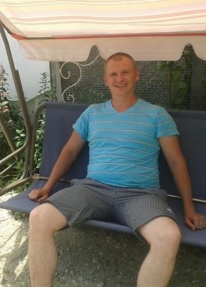 Александр, 36, Россия, Нижнегорский