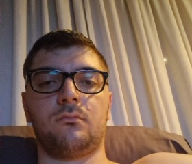 Raul, 20, Ibi