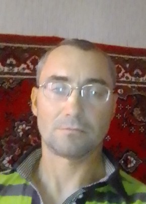 Геннадий, 41, Россия, Железногорск (Курская обл.)