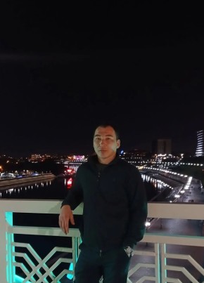 Родион из Тюмени 35 лет