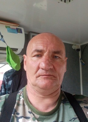 Артур из Геленджика 52 года