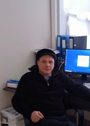 Роман из Москвы 42 года