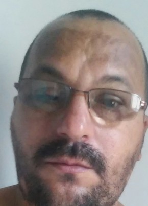 Jair, 53, República Federativa do Brasil, São Paulo capital
