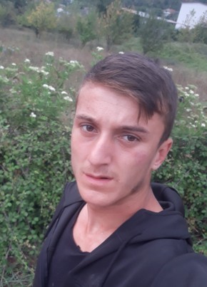 Zafer turgut, 21, Türkiye Cumhuriyeti, Karabük
