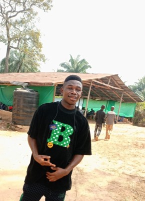 Miracle, 19, Nigeria, Abuja