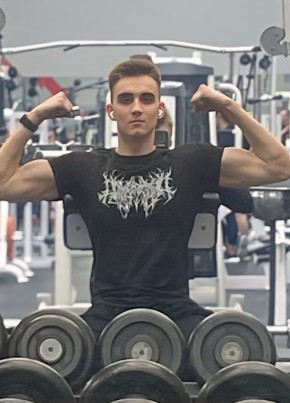 Матвей из Владимира 22 года
