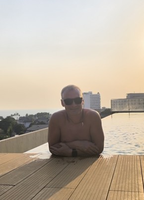 Дмитрий из Артема 37 лет
