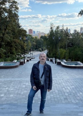 Владимир из Москвы 54 года