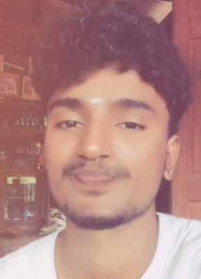 Vijay из Mawlamyine 18 лет