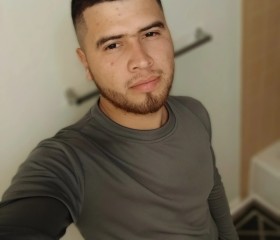 Tulio, 22, Charlotte