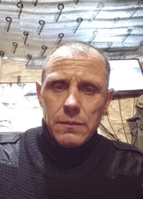 Иван из Южно-Сахалинска 42 года