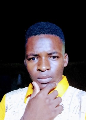 Zakaria, 19, Burkina Faso, Ouagadougou