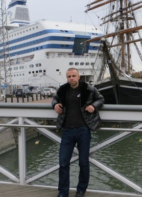 Max, 37, Russia, Saint Petersburg