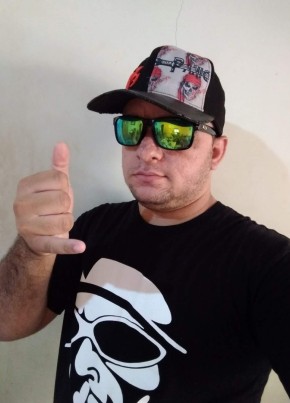 Nelo, 26, Brazil, Uberaba