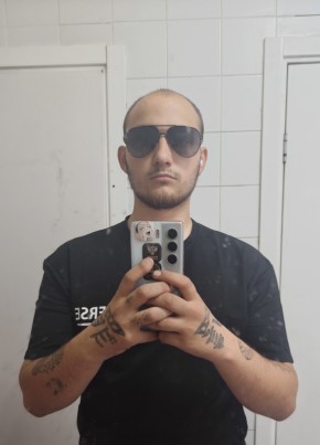 Эльвин из Колпино 19 лет