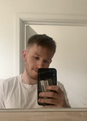 James, 23, United Kingdom, London