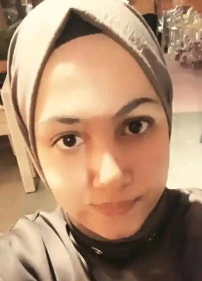 Sude из Erzincan 23 года