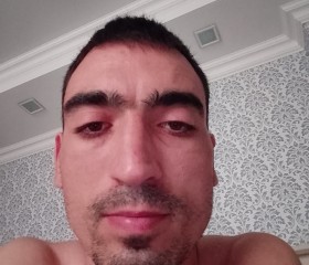 Victor, 25, Chisinau