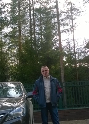 Кассир, 19, Россия, Кобринское